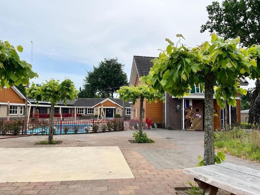 Boslodge Het Verwende Nest met privé Hottub Voorthuizen Exterior foto