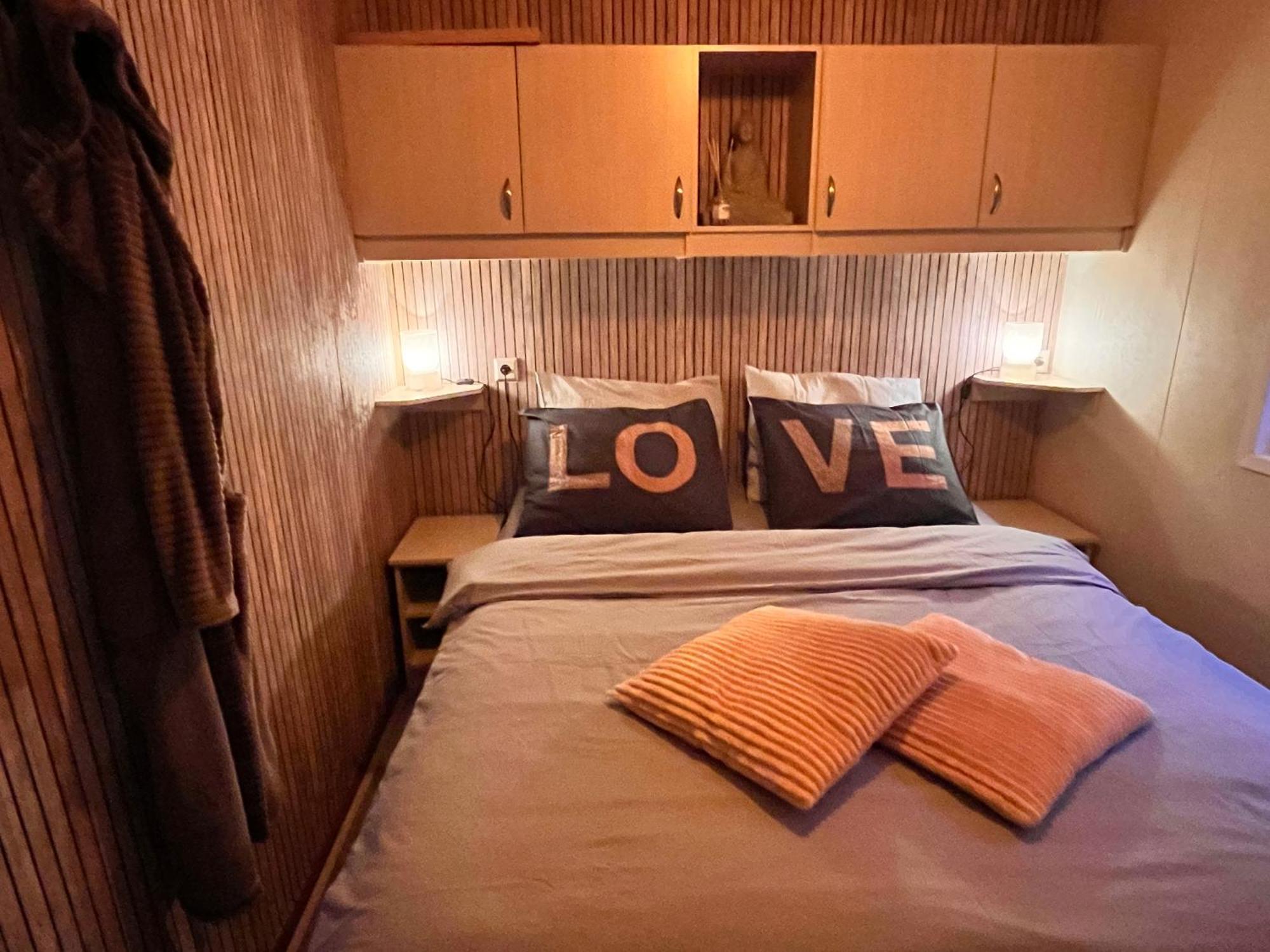 Boslodge Het Verwende Nest met privé Hottub Voorthuizen Habitación foto