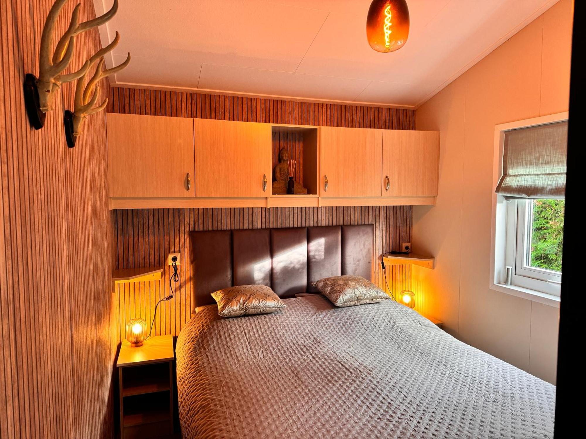 Boslodge Het Verwende Nest met privé Hottub Voorthuizen Exterior foto