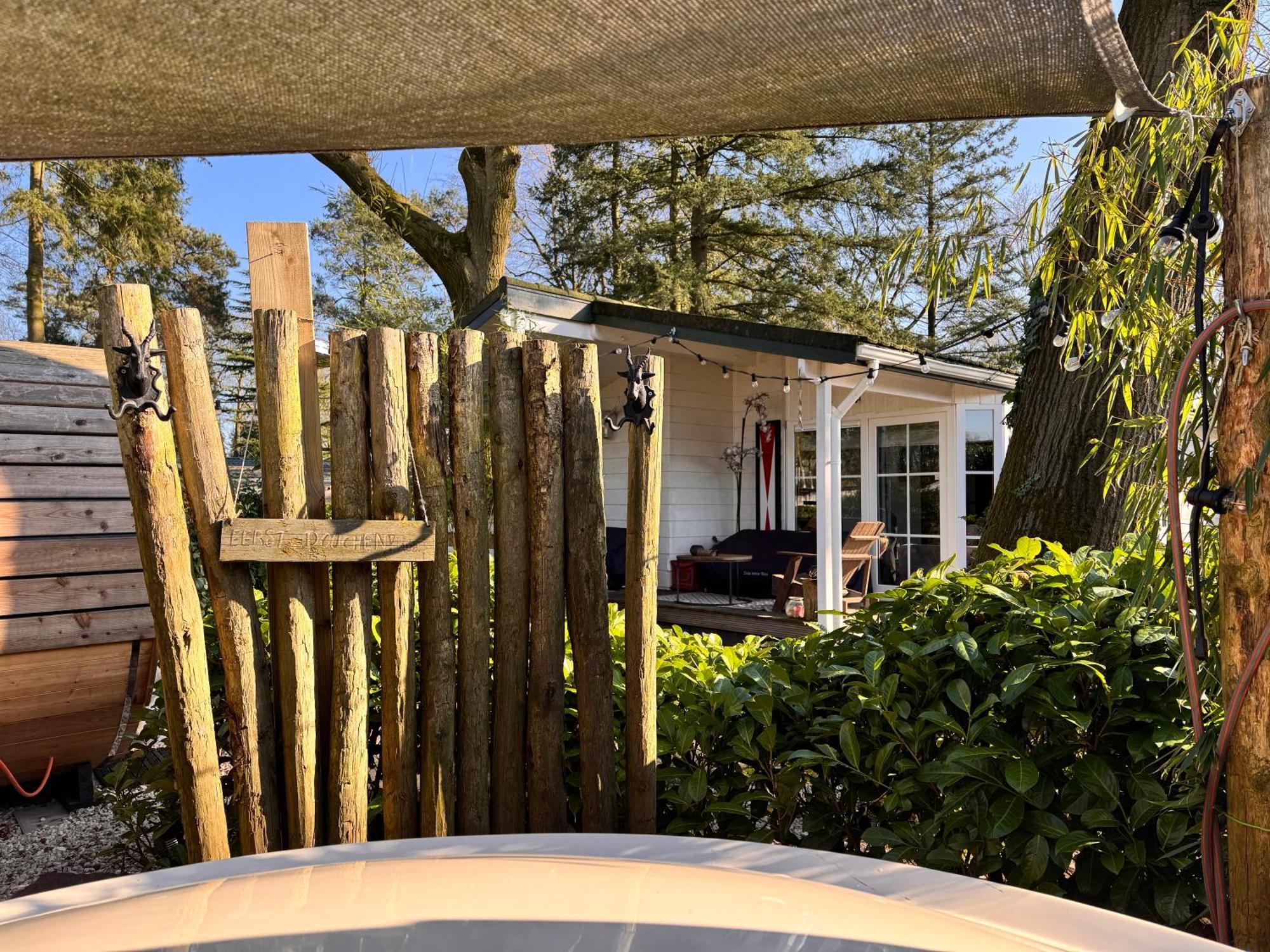 Boslodge Het Verwende Nest met privé Hottub Voorthuizen Exterior foto
